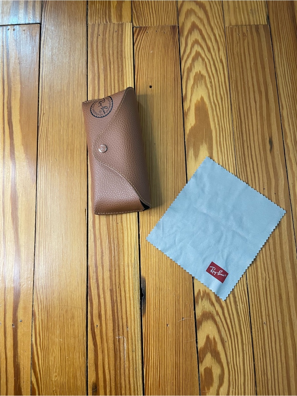 Ray-Ban Brown Leather Sunglasses Case with Cleaning Cloth